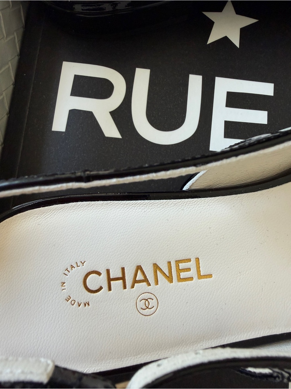 Chanel 26B White Black Lambskin Patent Square Toe Bold CC Logo Slingback Flat 38 - Picture 11 of 17